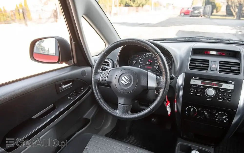SUZUKI SX4 
