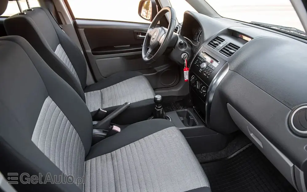 SUZUKI SX4 
