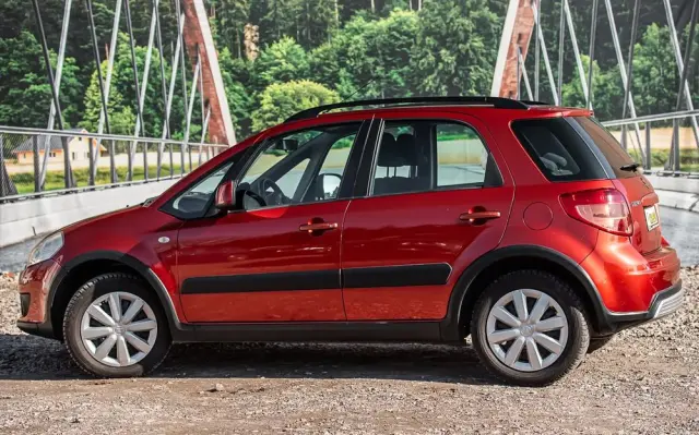 SUZUKI SX4 