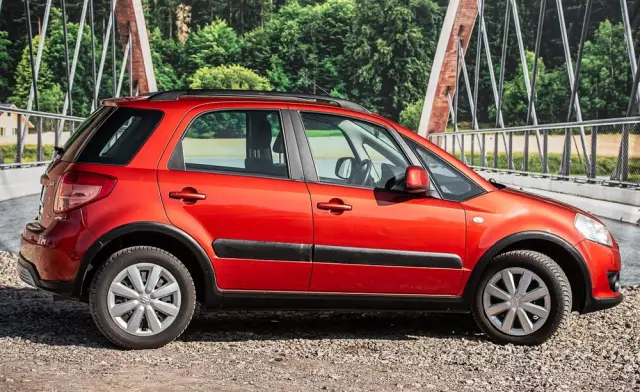 SUZUKI SX4 