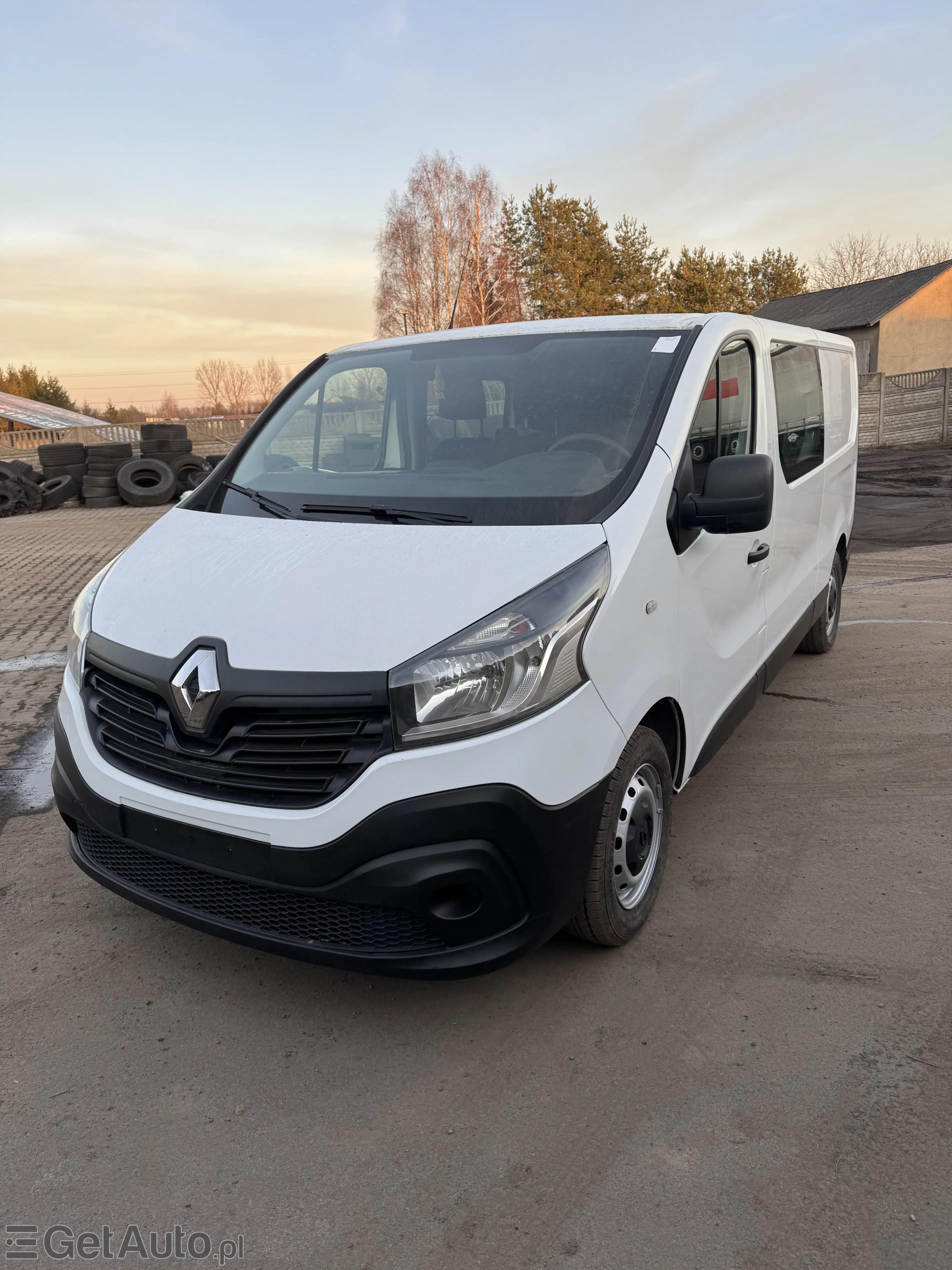 RENAULT Trafic 