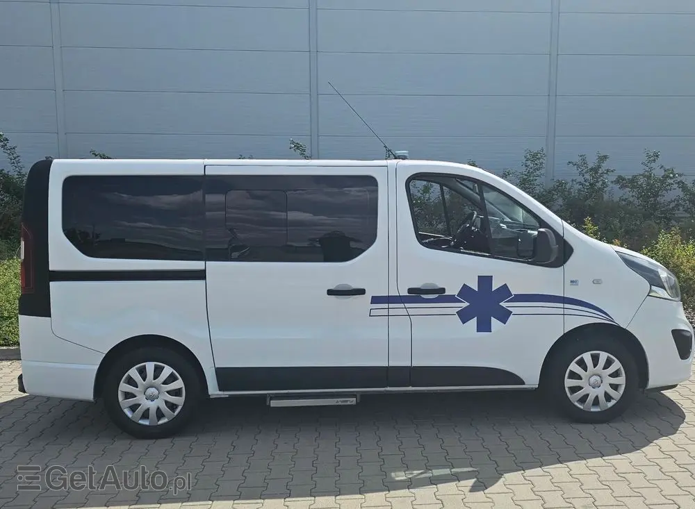 RENAULT TRAFIC KARETKA/AMBULANS 