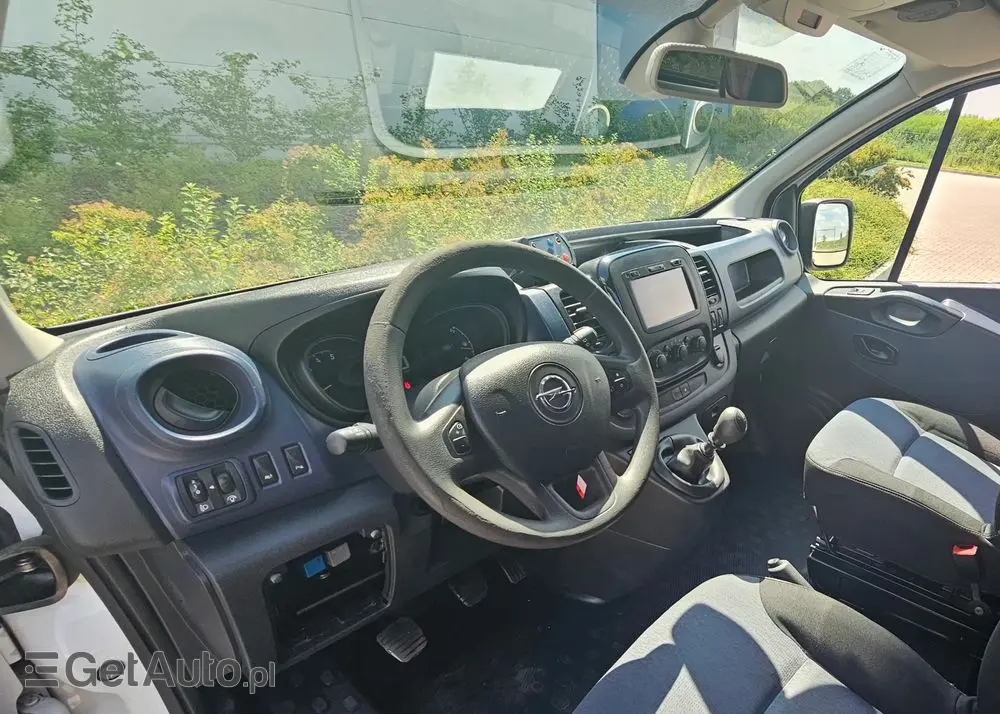 RENAULT TRAFIC KARETKA/AMBULANS 