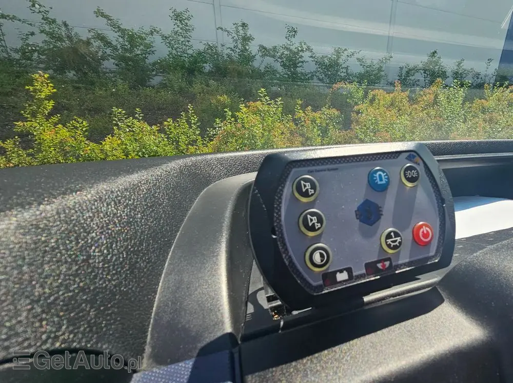 RENAULT TRAFIC KARETKA/AMBULANS 