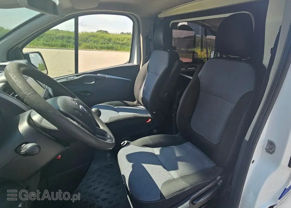 RENAULT TRAFIC KARETKA/AMBULANS 