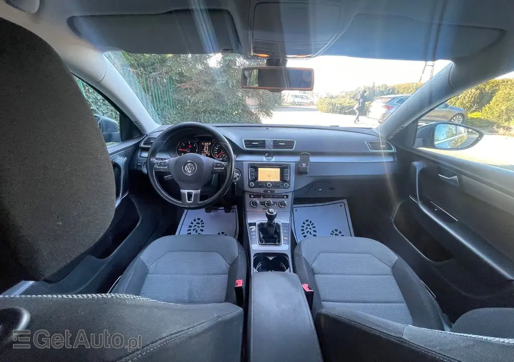 VOLKSWAGEN Passat 1.6 TDI Comfortline
