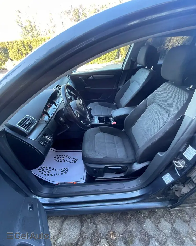 VOLKSWAGEN Passat 1.6 TDI Comfortline