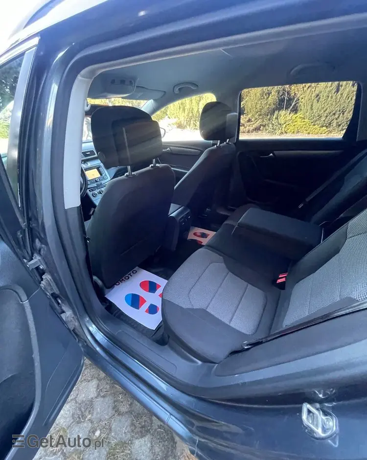 VOLKSWAGEN Passat 1.6 TDI Comfortline