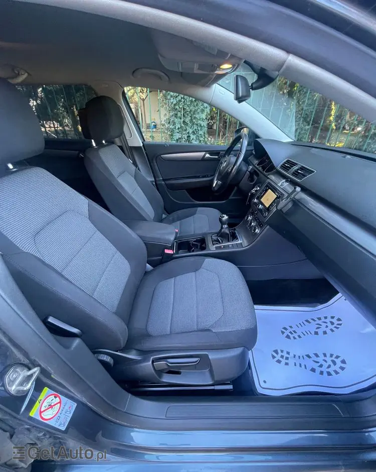VOLKSWAGEN Passat 1.6 TDI Comfortline