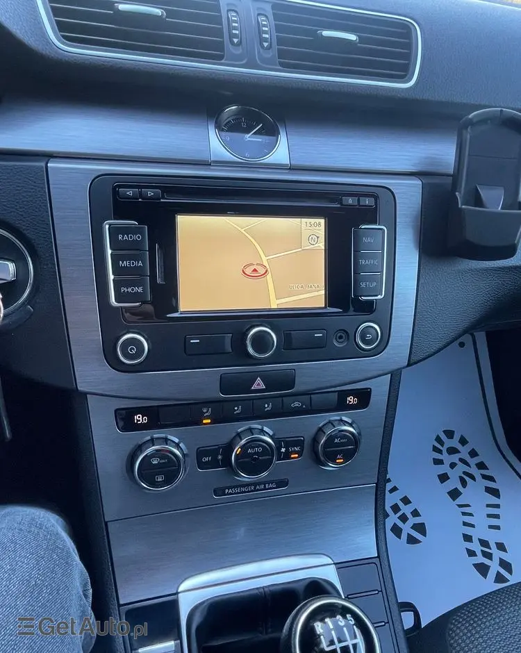 VOLKSWAGEN Passat 1.6 TDI Comfortline