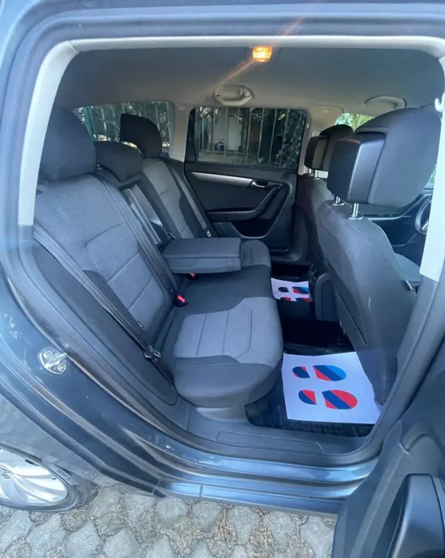 VOLKSWAGEN Passat 1.6 TDI Comfortline