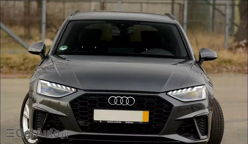 AUDI A4 