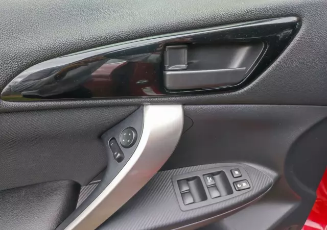 MITSUBISHI Eclipse Cross 1.5 T-MIVEC (ClearTec) CVT 4WD Active+