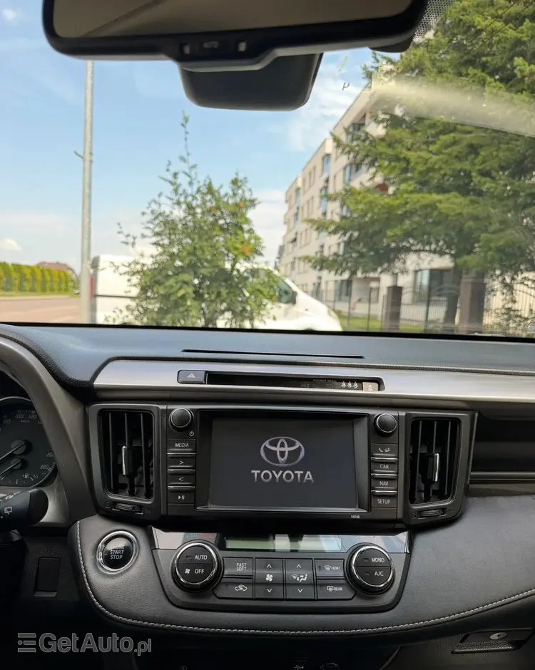 TOYOTA RAV4 2.0 D-4D Premium 4x2