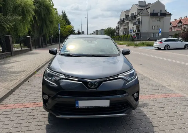 TOYOTA RAV4 2.0 D-4D Premium 4x2