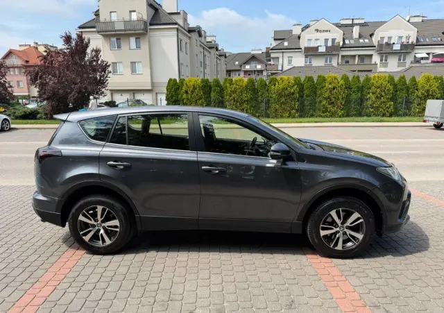 TOYOTA RAV4 2.0 D-4D Premium 4x2