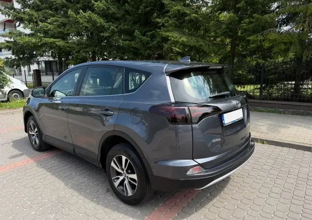 TOYOTA RAV4 2.0 D-4D Premium 4x2