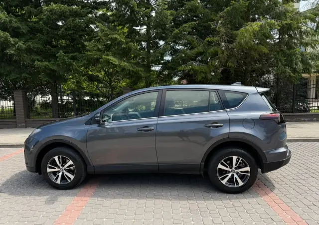 TOYOTA RAV4 2.0 D-4D Premium 4x2