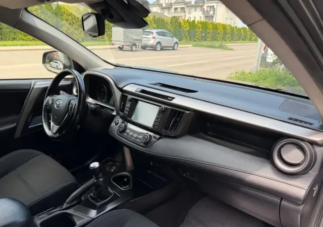 TOYOTA RAV4 2.0 D-4D Premium 4x2