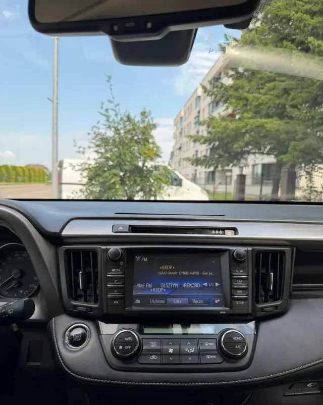 TOYOTA RAV4 2.0 D-4D Premium 4x2