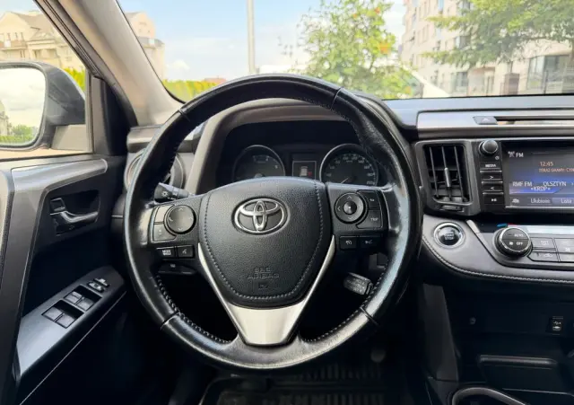 TOYOTA RAV4 2.0 D-4D Premium 4x2
