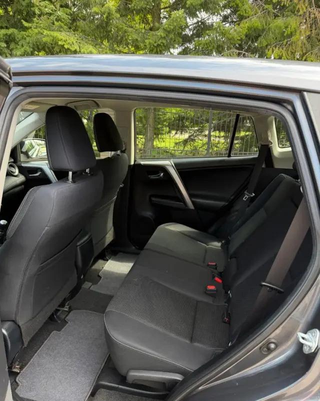 TOYOTA RAV4 2.0 D-4D Premium 4x2