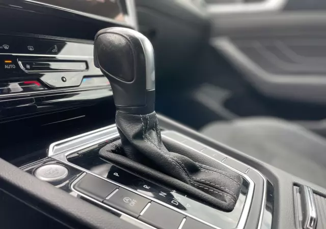 VOLKSWAGEN Arteon 2.0 TSI R-Line DSG