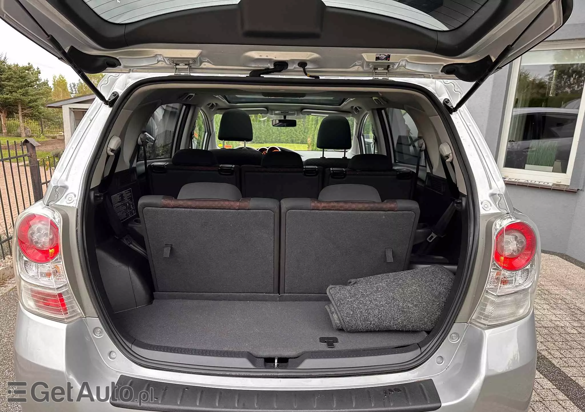 TOYOTA Verso 2.0 D-4D Luna 7os