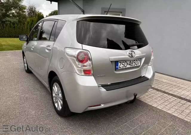 TOYOTA Verso 2.0 D-4D Luna 7os
