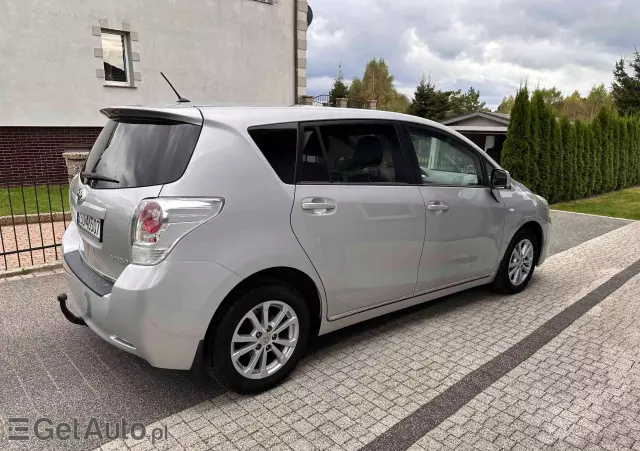 TOYOTA Verso 2.0 D-4D Luna 7os