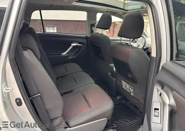 TOYOTA Verso 2.0 D-4D Luna 7os