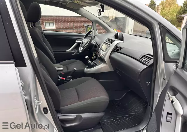 TOYOTA Verso 2.0 D-4D Luna 7os
