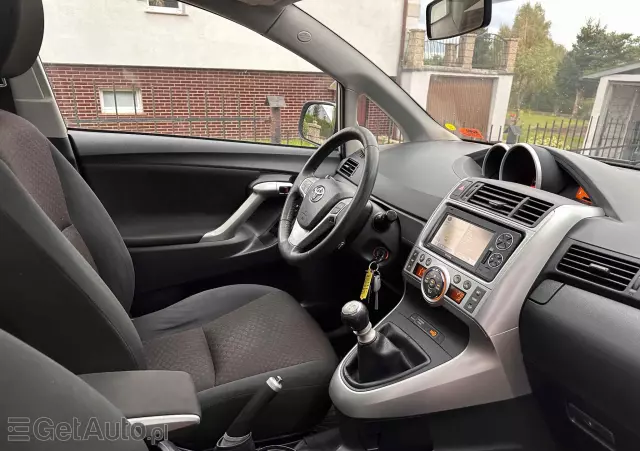 TOYOTA Verso 2.0 D-4D Luna 7os