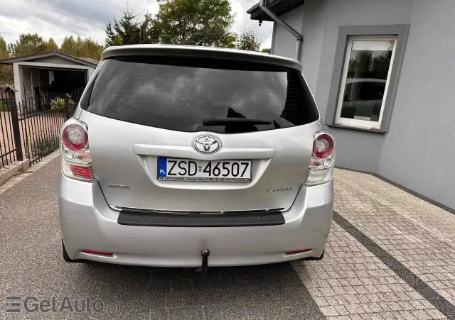 TOYOTA Verso 2.0 D-4D Luna 7os