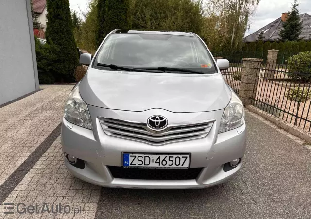 TOYOTA Verso 2.0 D-4D Luna 7os