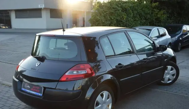 RENAULT Megane 