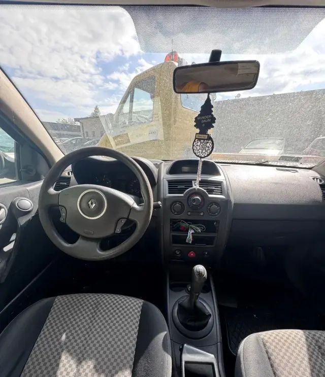 RENAULT Megane 