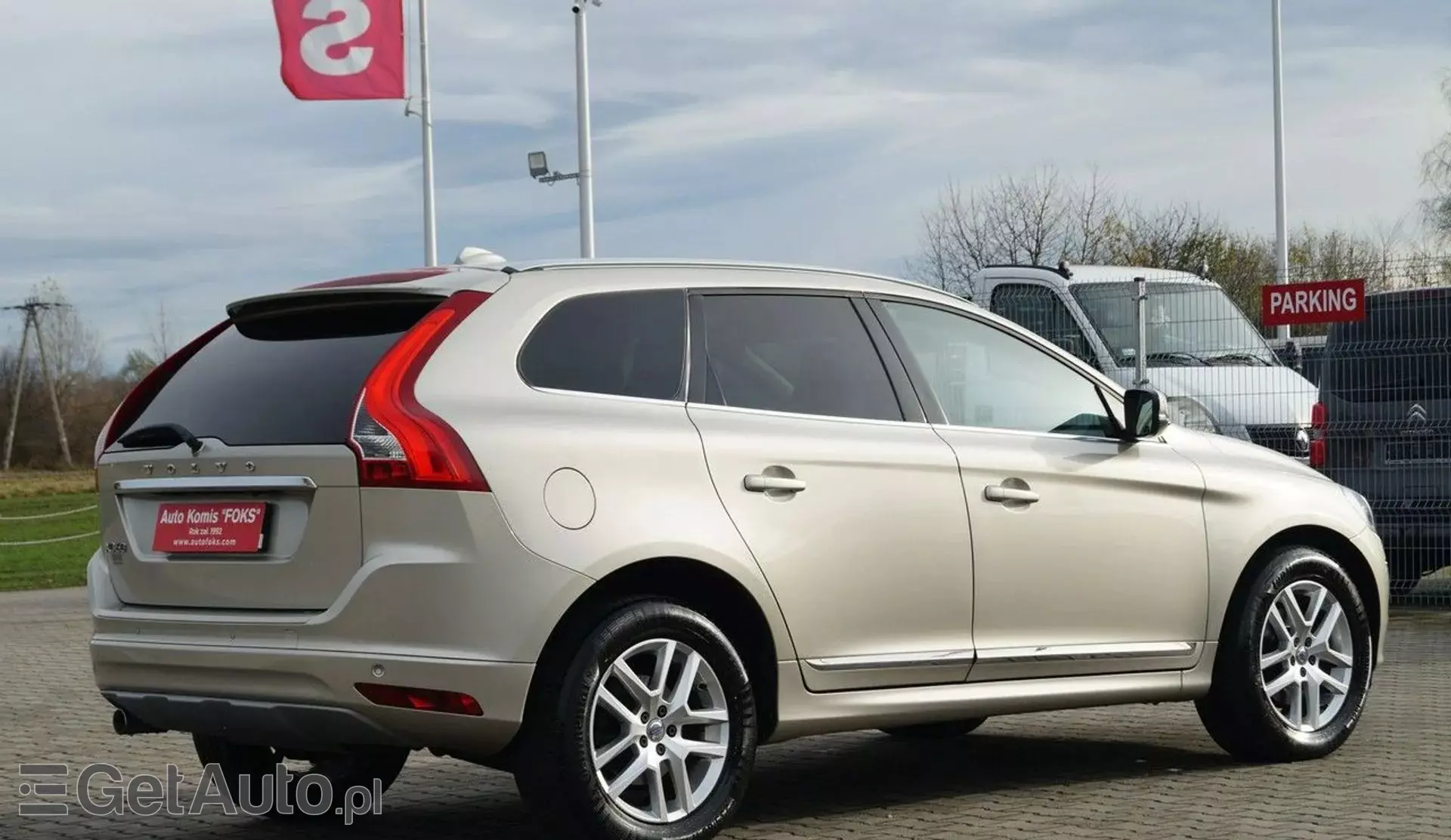 VOLVO XC60 