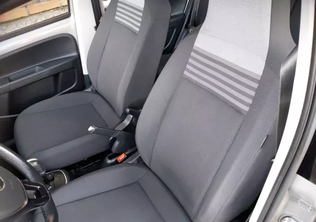 VOLKSWAGEN Up! ASG move