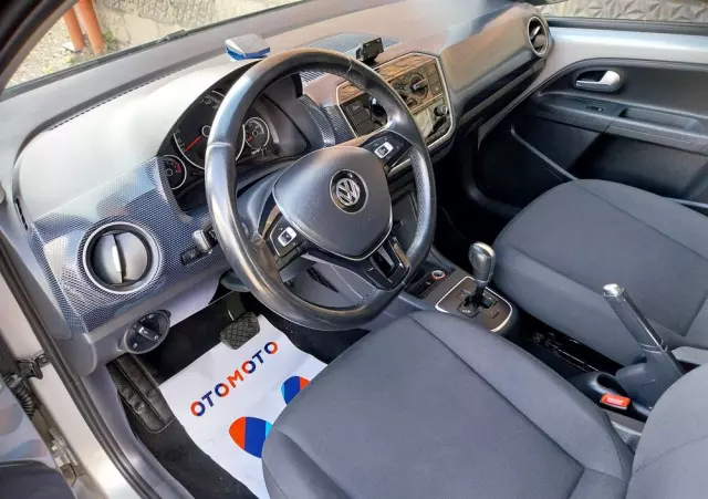 VOLKSWAGEN Up! ASG move