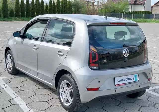 VOLKSWAGEN Up! ASG move
