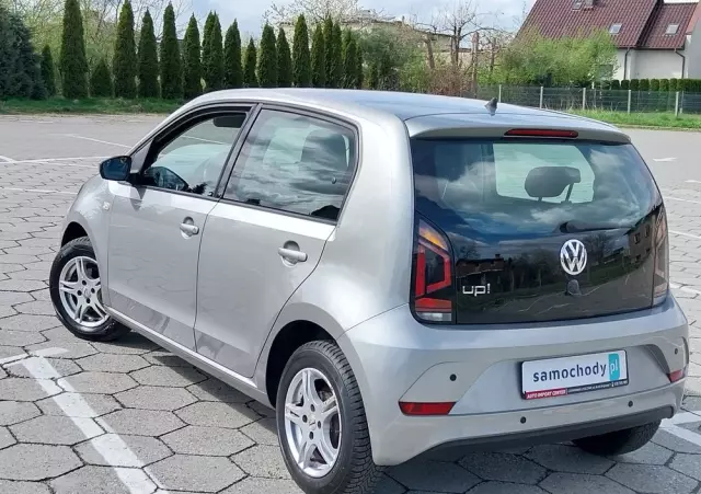 VOLKSWAGEN Up! ASG move