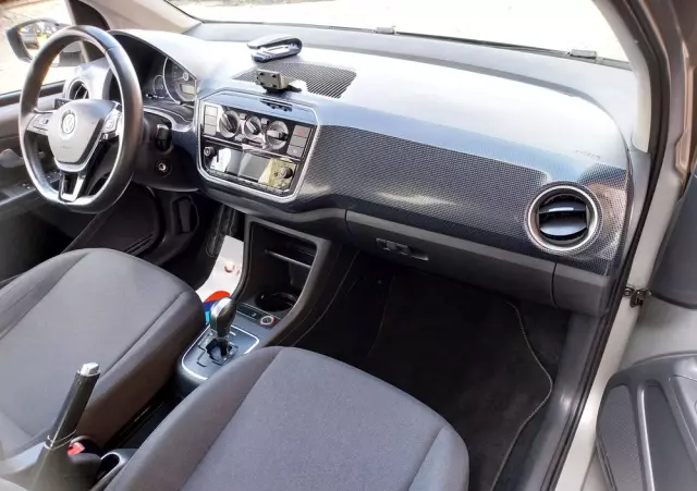 VOLKSWAGEN Up! ASG move