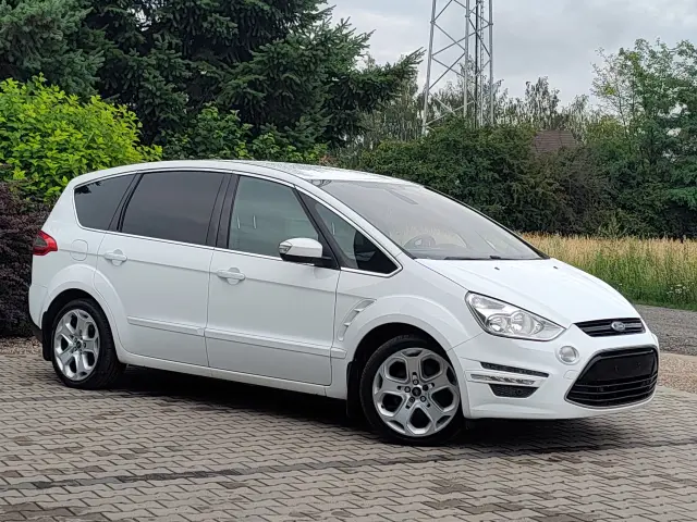FORD S-Max Titanium