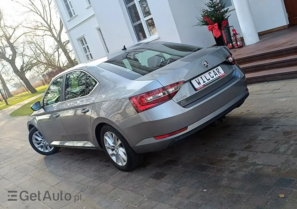 SKODA Superb 1.4 TSI ACT DSG Ambition