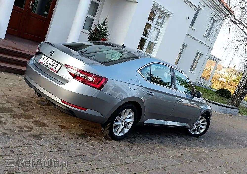 SKODA Superb 1.4 TSI ACT DSG Ambition