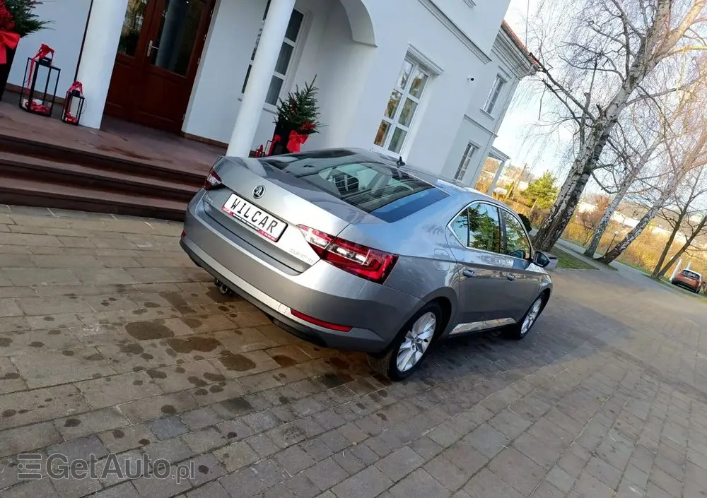 SKODA Superb 1.4 TSI ACT DSG Ambition