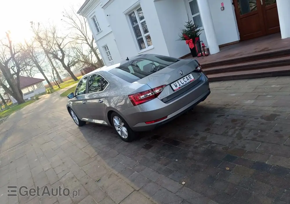 SKODA Superb 1.4 TSI ACT DSG Ambition