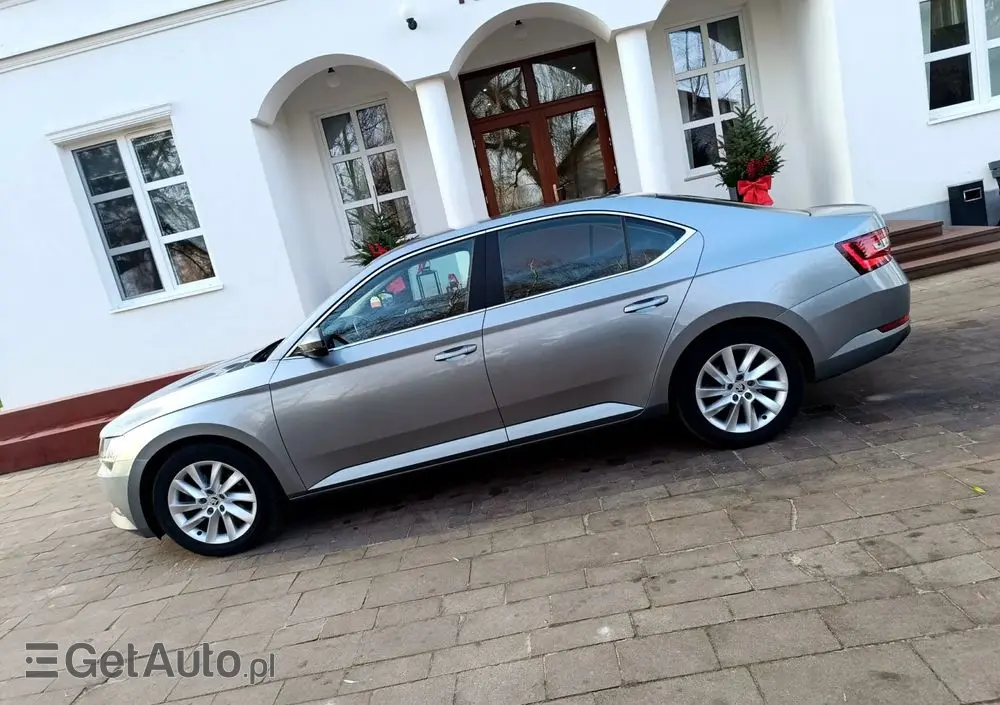 SKODA Superb 1.4 TSI ACT DSG Ambition