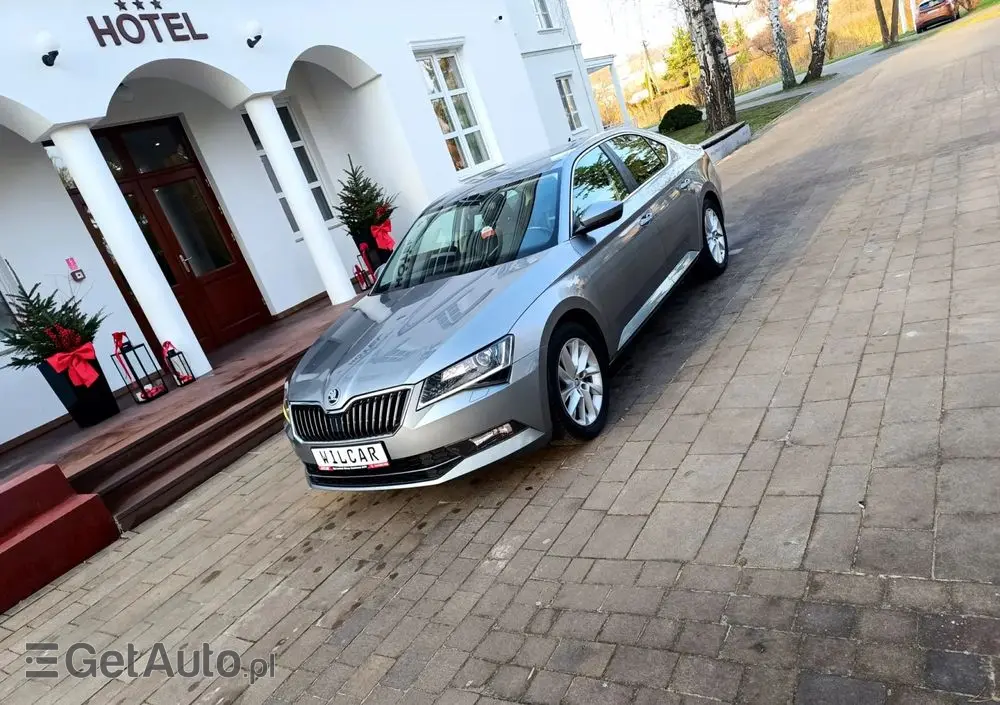SKODA Superb 1.4 TSI ACT DSG Ambition